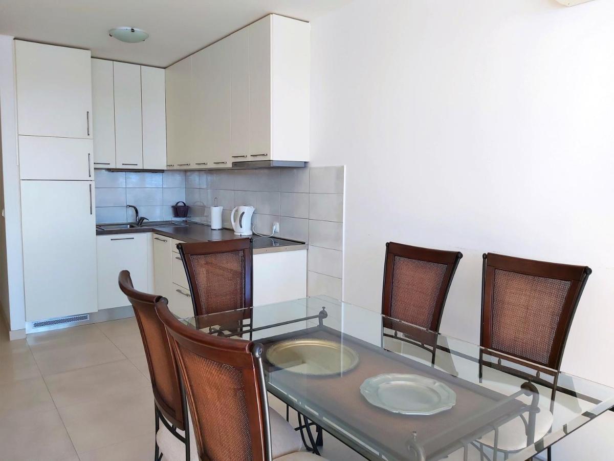 Apartment Lora Omiš Exterior foto